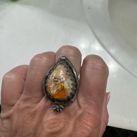 Unique Teardrop Sterling Silver Ring with Amazing Opal Stone - Picture 7 of 9